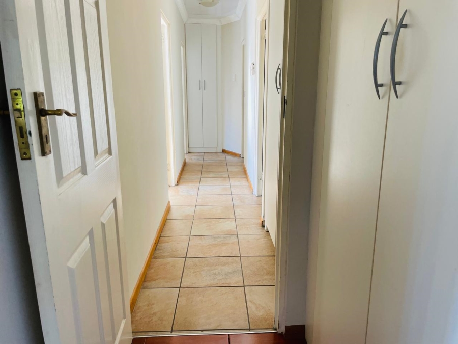 4 Bedroom Property for Sale in Dorchester Heights Eastern Cape